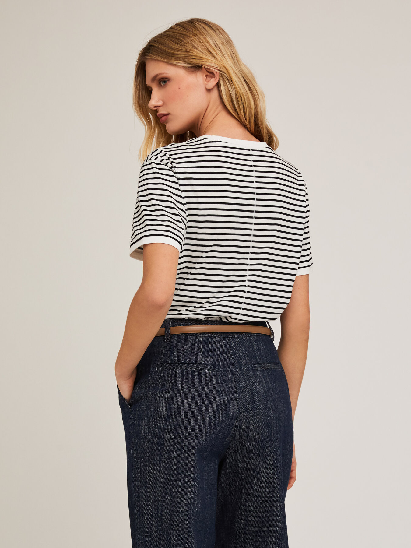 T-shirt in cotone a righe image number 1