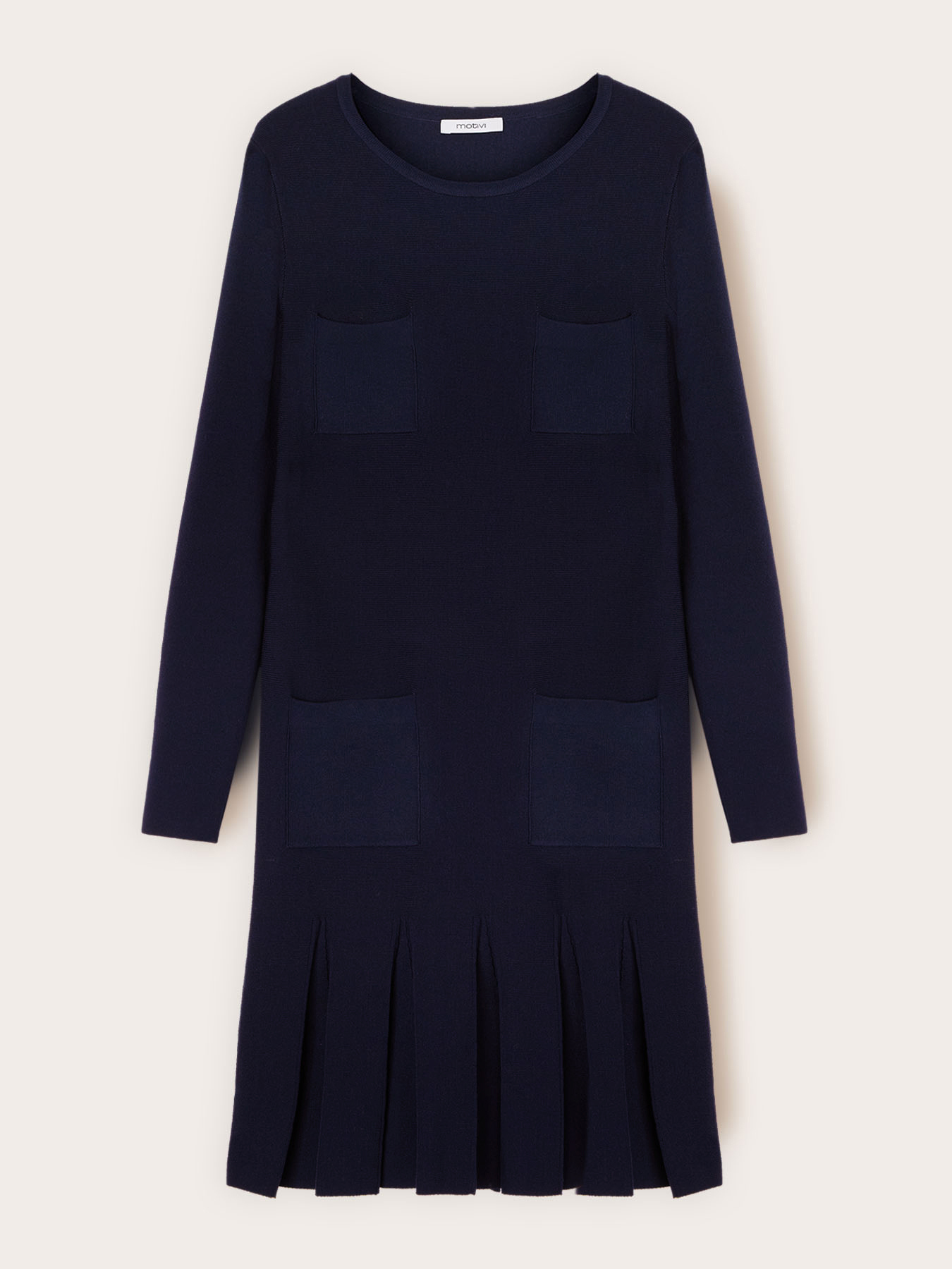 Flared knit dress with pockets image number 4