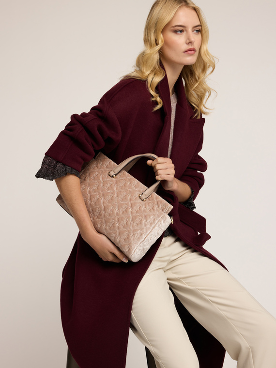 Gesteppte Shopper-Tasche mit Stickereien