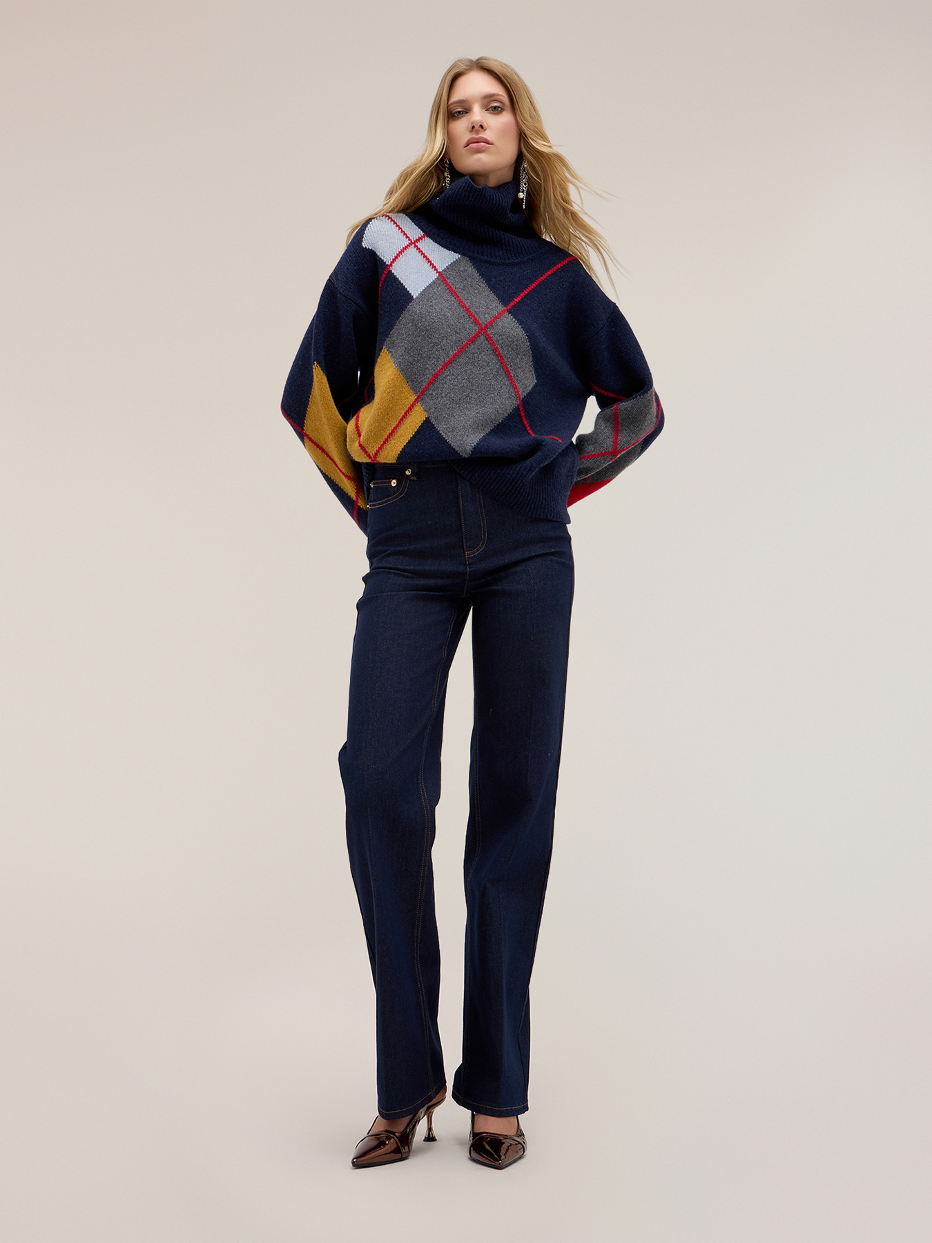 Rollkragenpullover aus Wollmix mit Argyle-Muster image number 2