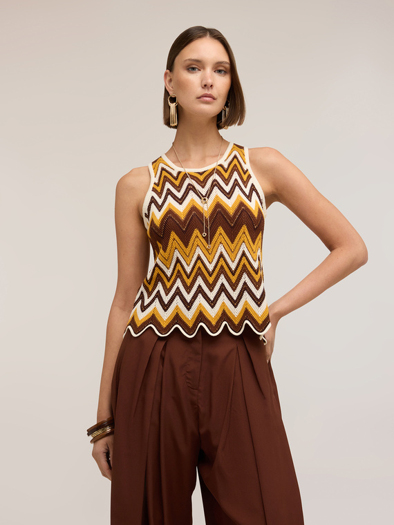 Top tricotat cu model chevron