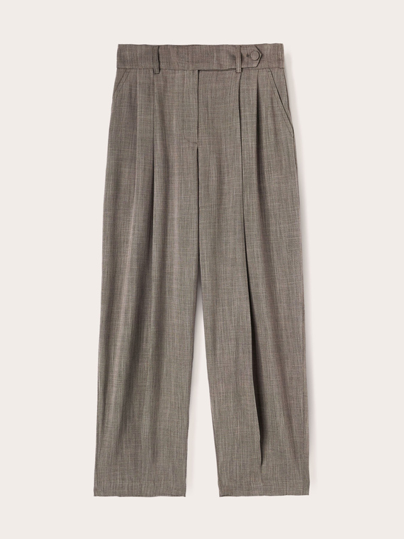 Carrot fit trousers with pleating