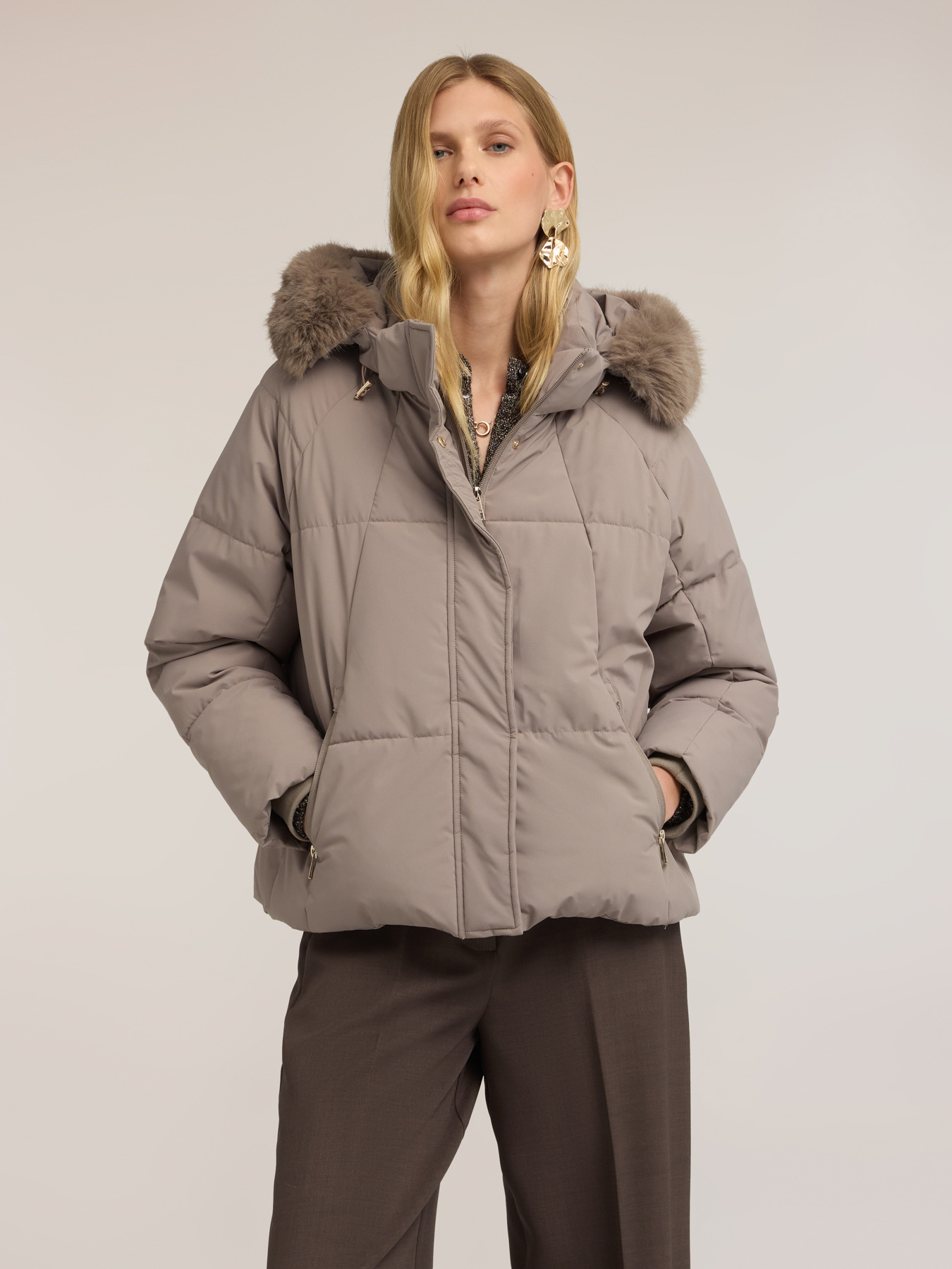 Nylon down jacket with trimmed hood image number 0