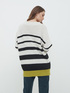 Pullover in maglia a righe image number 1