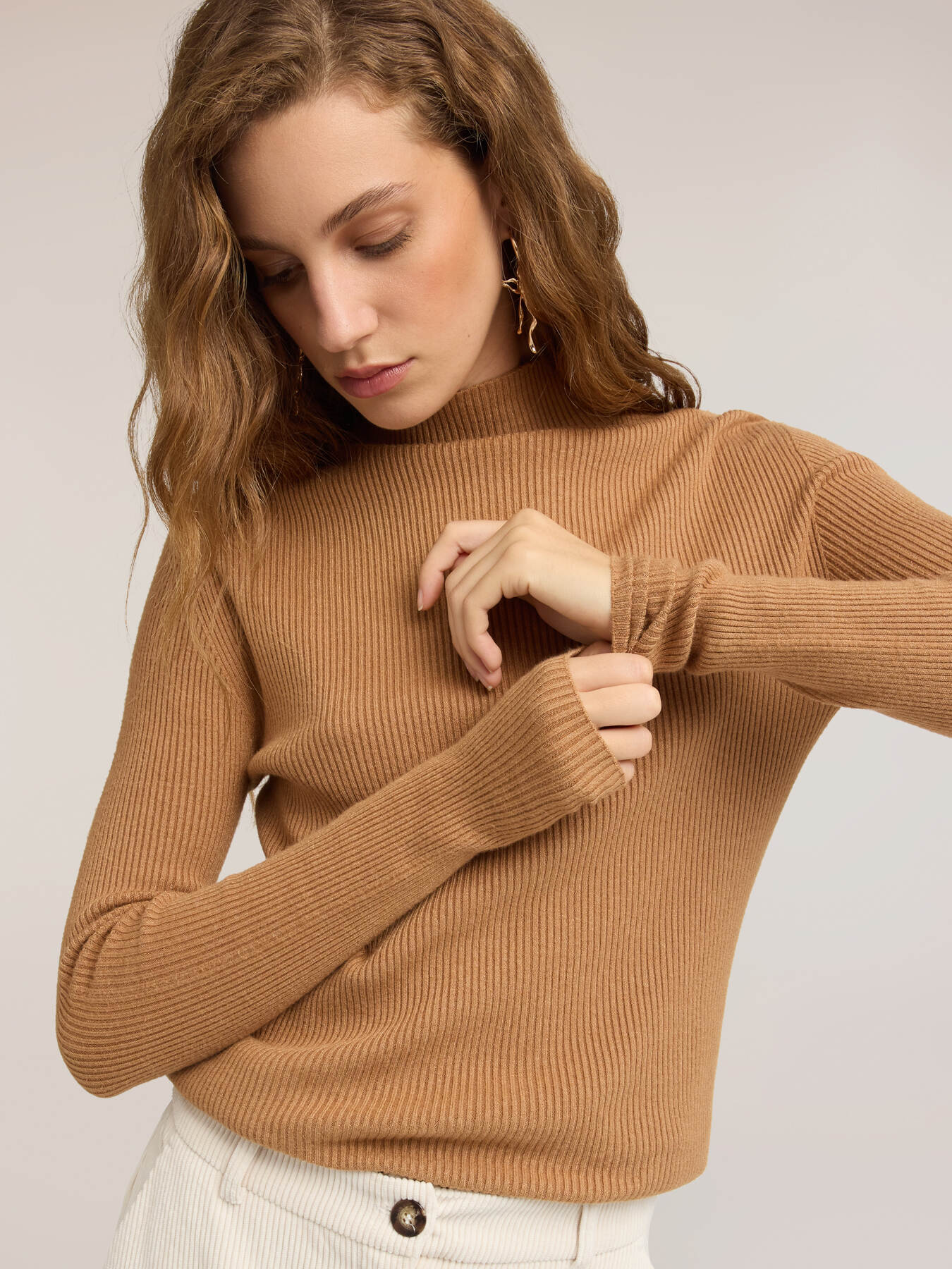 Ribbed viscose turtleneck sweater image number 3