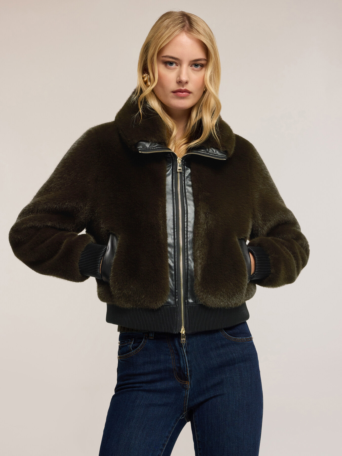 Chaqueta de efecto peluche con inserciones image number 0