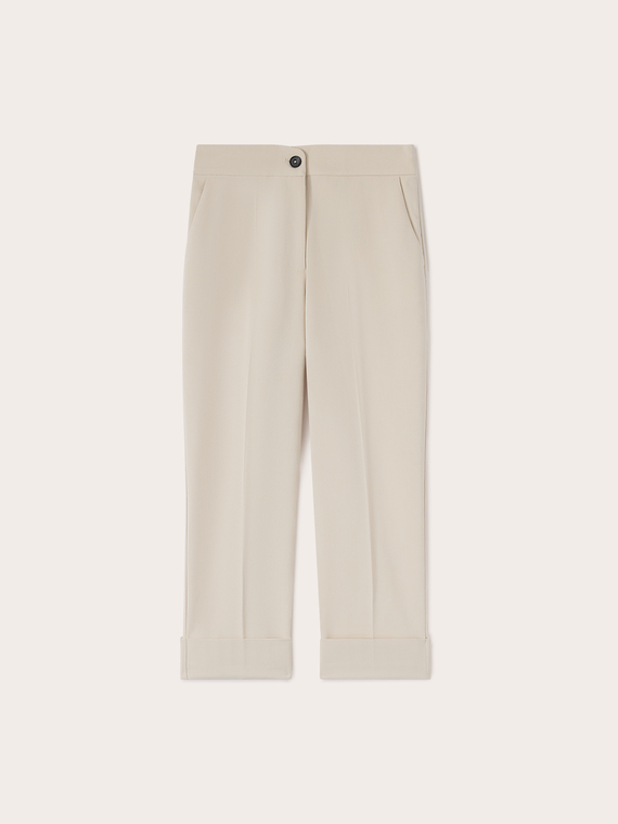 Pantalones con vuelta en crep&eacute;