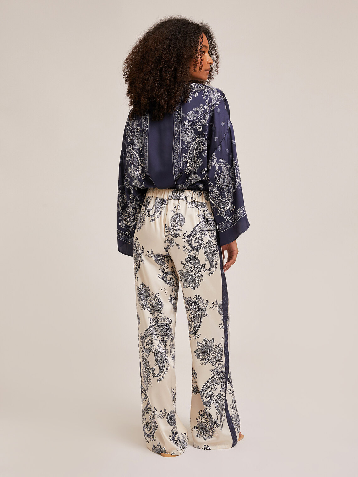 Pantaloni larghi fantasia foulard - Motivi.com