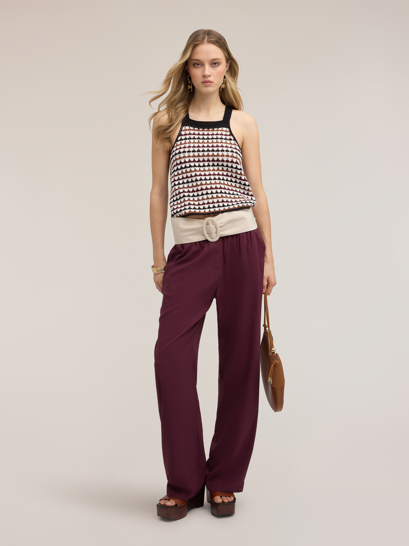 Crochet crop top image number 3