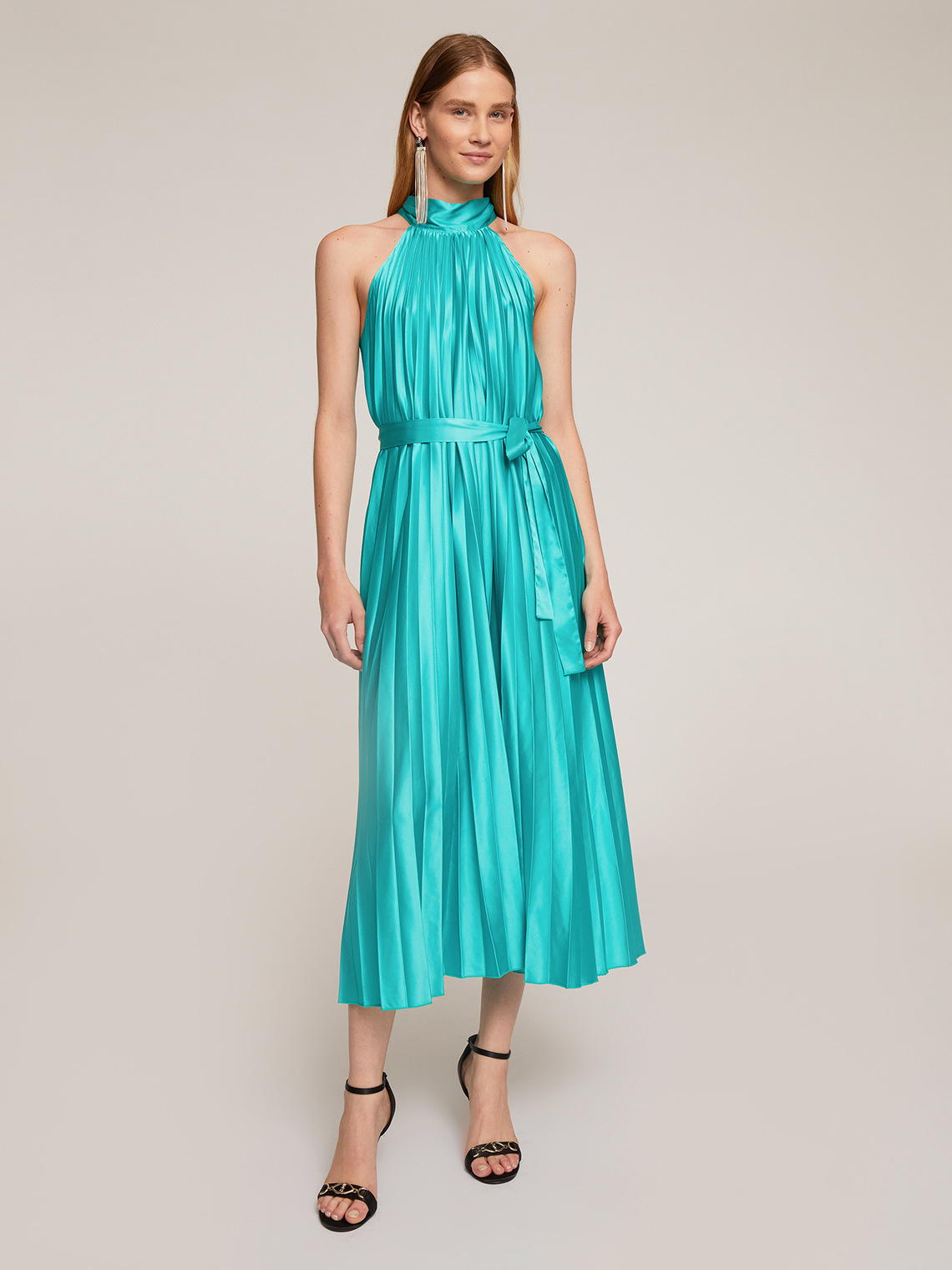 Robe longue en satin plissé FR