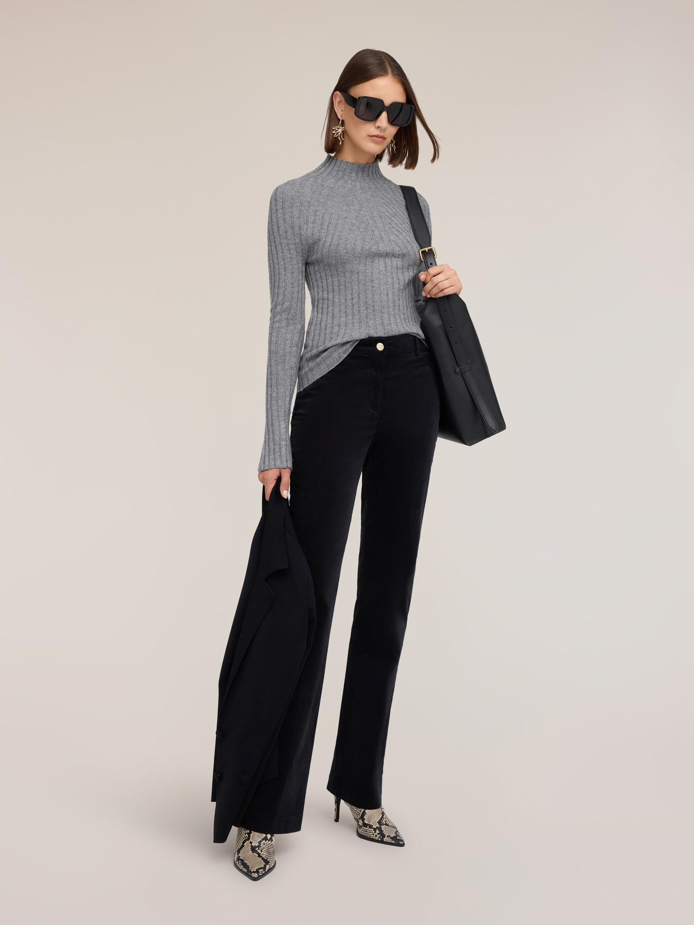 Gerippter Rollkragenpullover aus Wollmischung image number 3