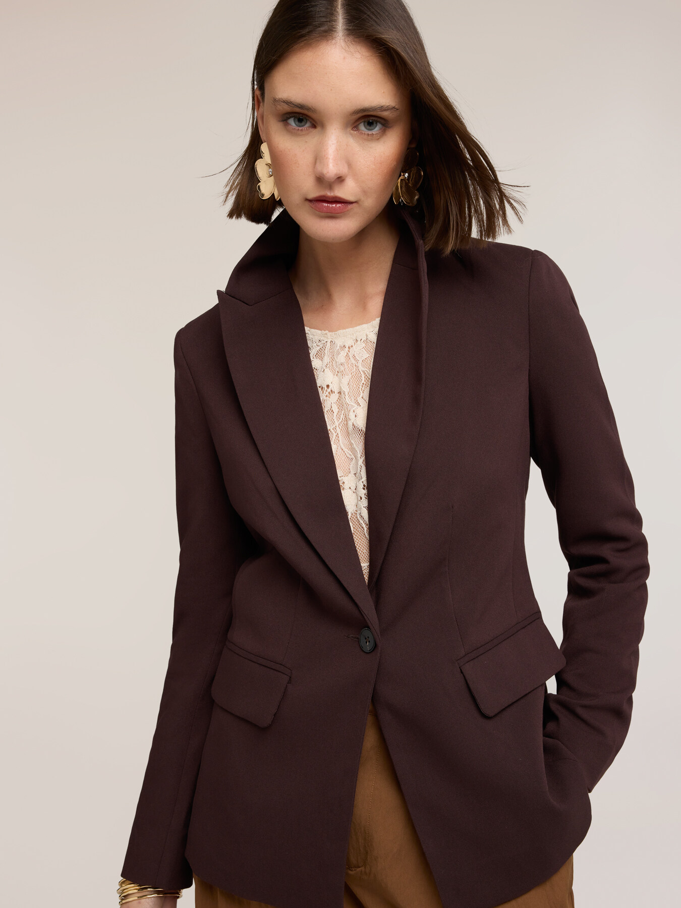 Single-breasted blazer with patch pockets image number 3