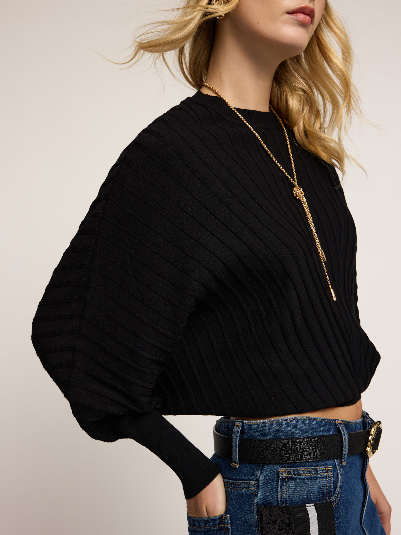 Oversized pleated sweater image number 3