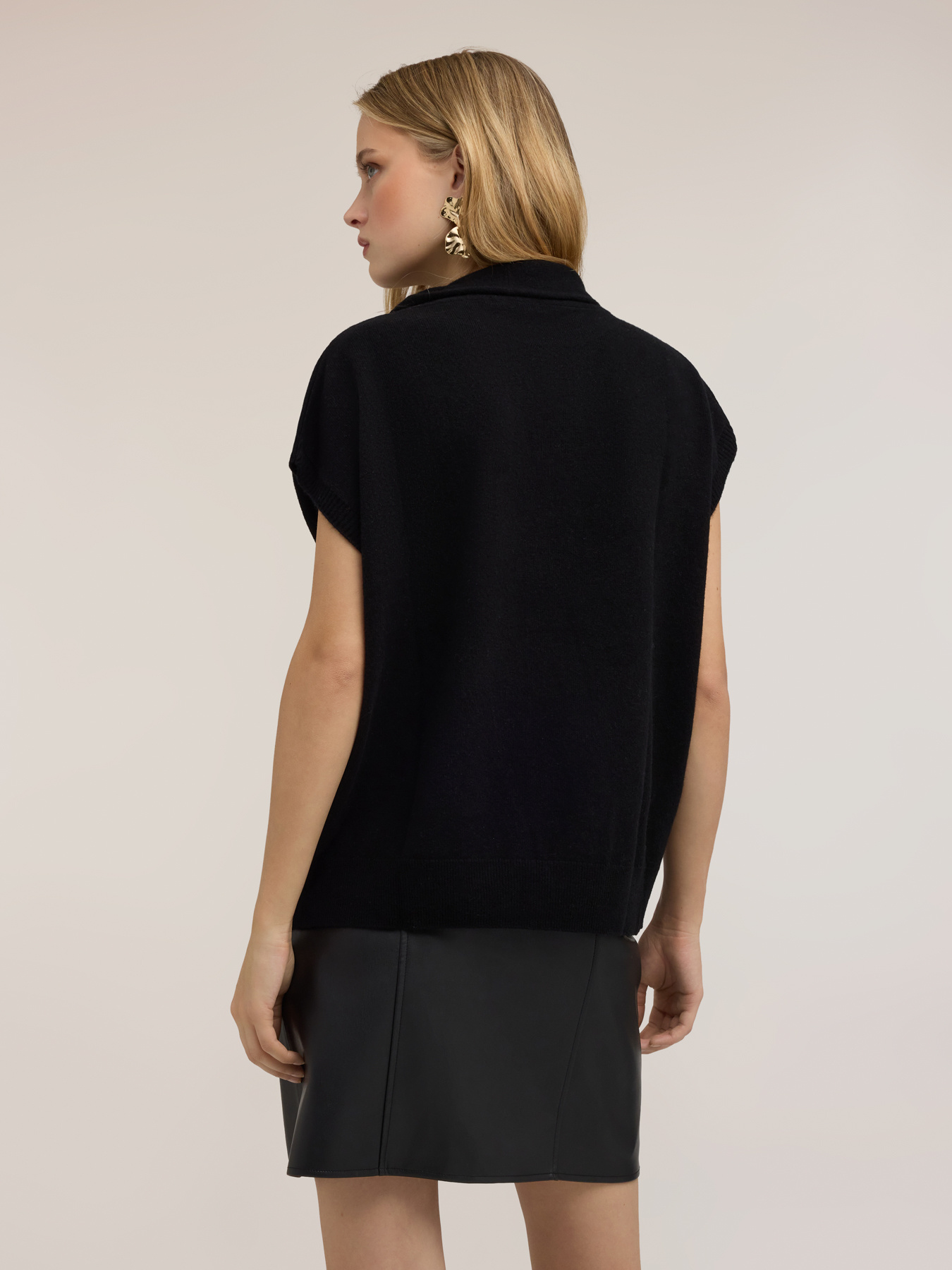 Wool turtleneck sweater with knot detail image number 2