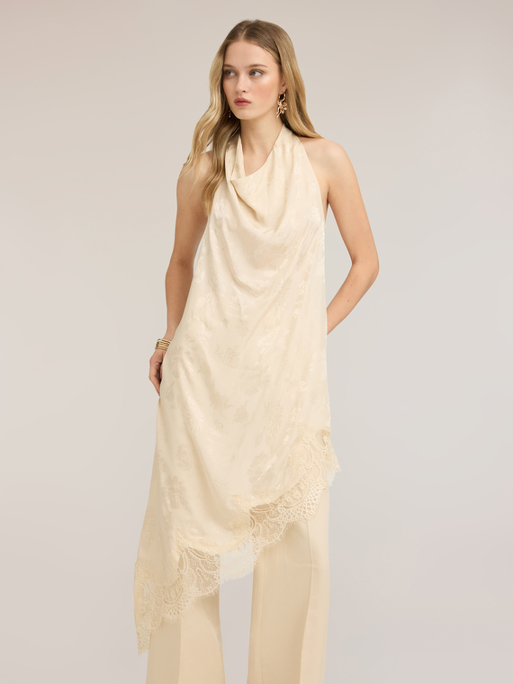Vestito asimmetrico in raso con drappeggio