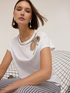 T-shirt con fiocco di strass image number 0