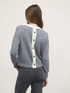 Pull avec boutonnage dans le dos image number 1