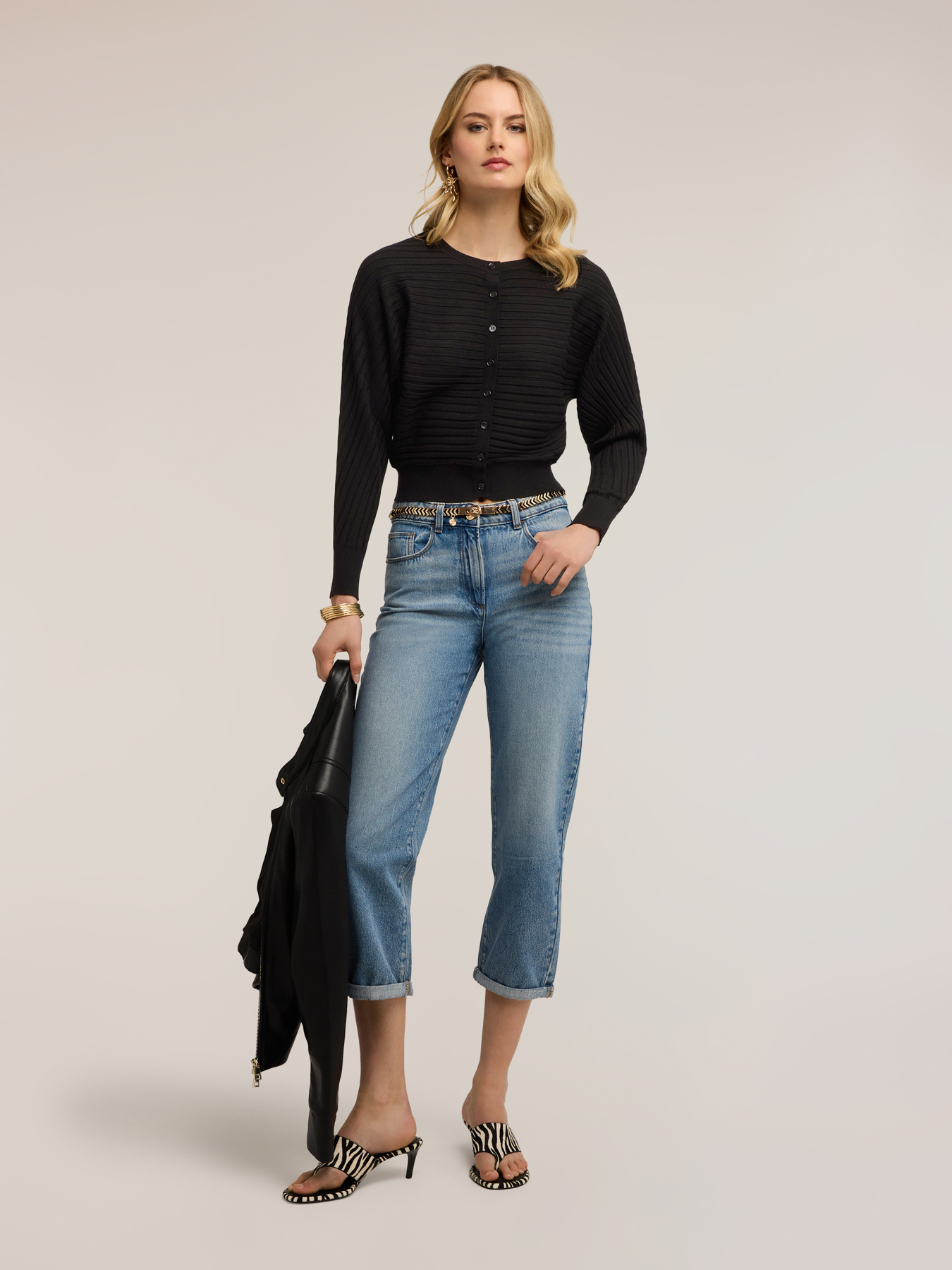 Horizontal ribbed knit cardigan image number 3