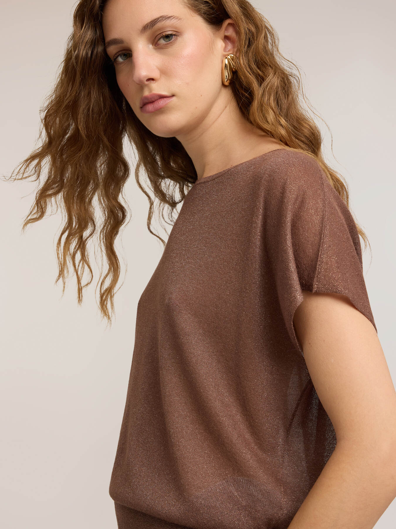 Fine viscose and lurex blend yarn sweater image number 3
