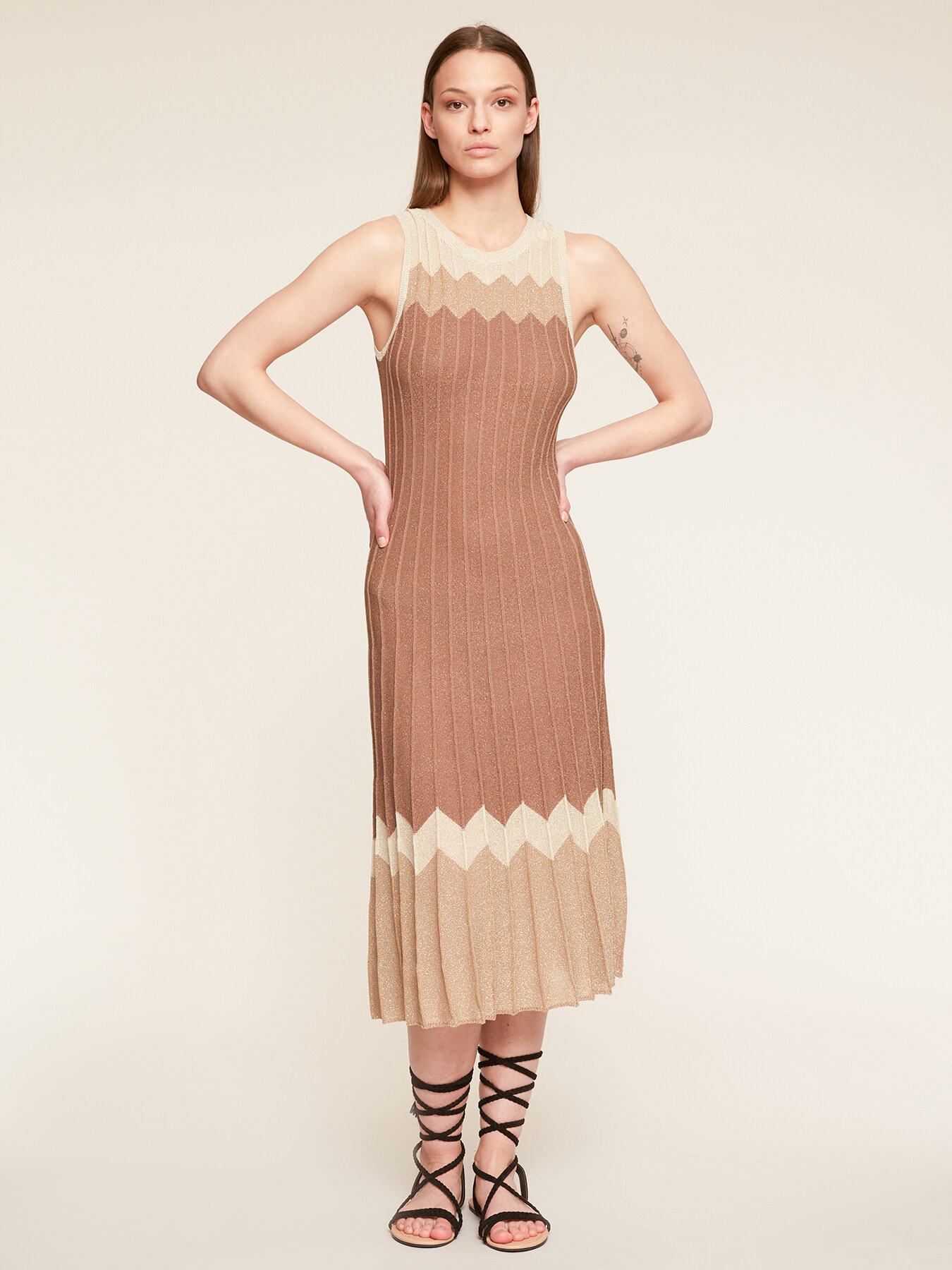Chevron patterned knit midi dress image number 0