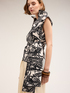 Sleeveless paisley pattern shirt image number 0