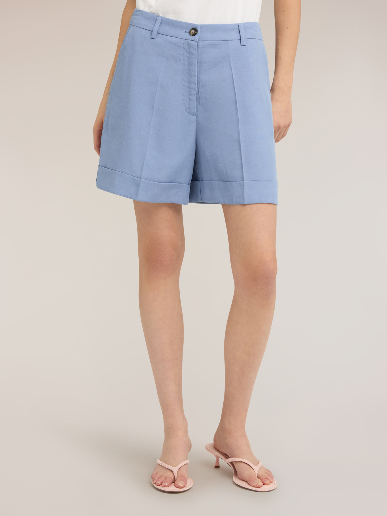Linen blend shorts with turn-up image number 2