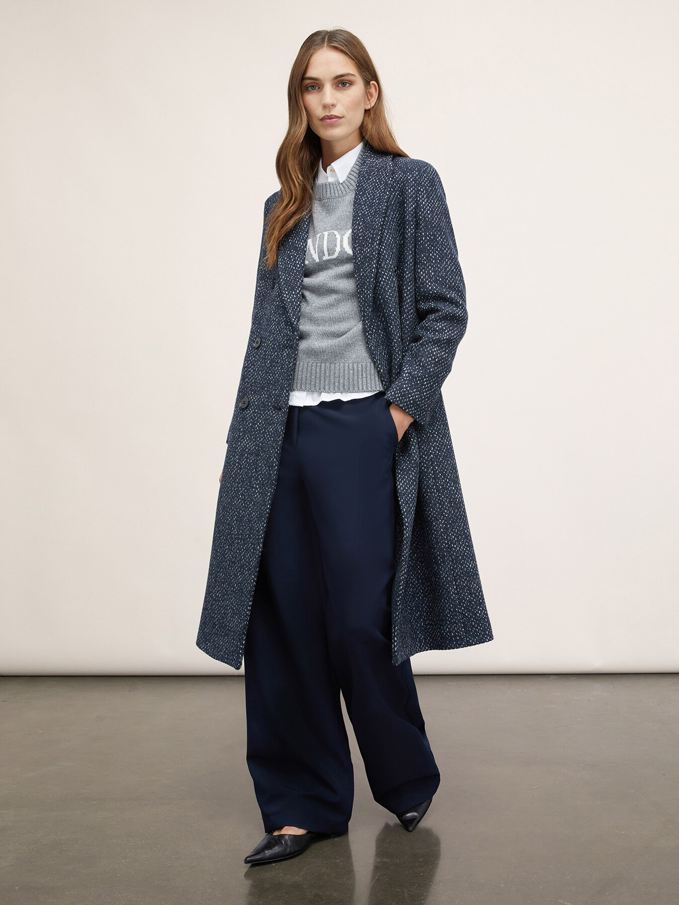 Jersey de cuello redondo con texto jacquard image number 4
