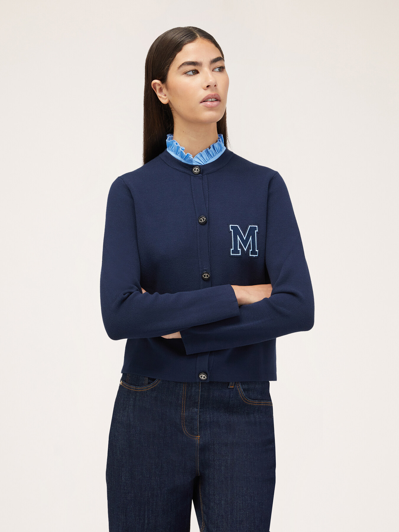 C&aacute;rdigan estilo universitario image number 0