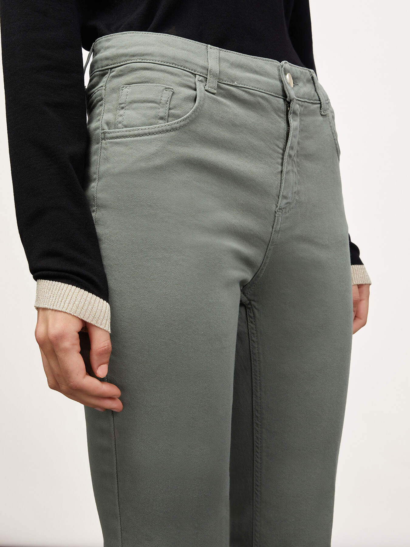 Pantaloni evazați p&acirc;nă la gleznă din drill image number 2