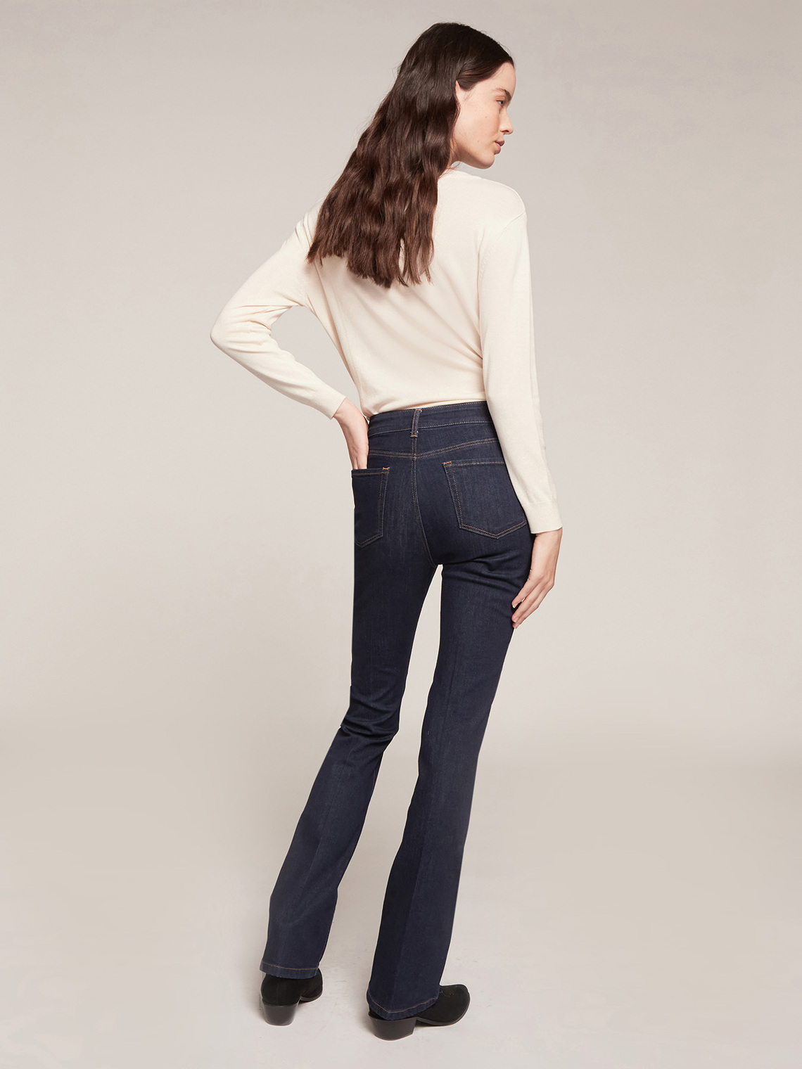 Flared jeans with button feature - Motivi.com - NL