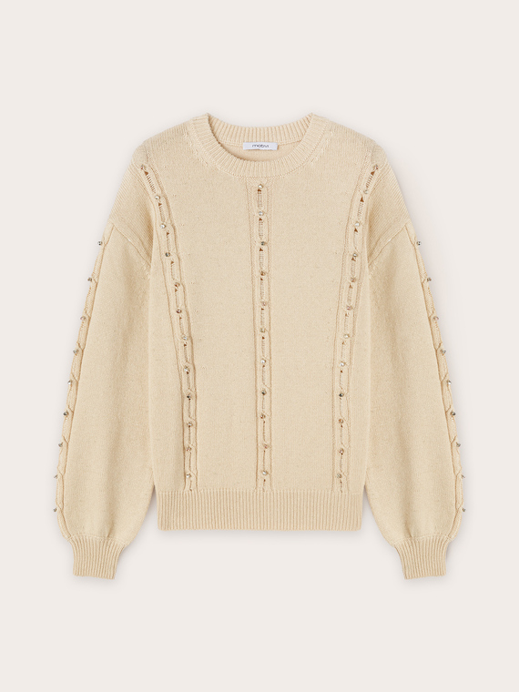 Cable sweater with stones
