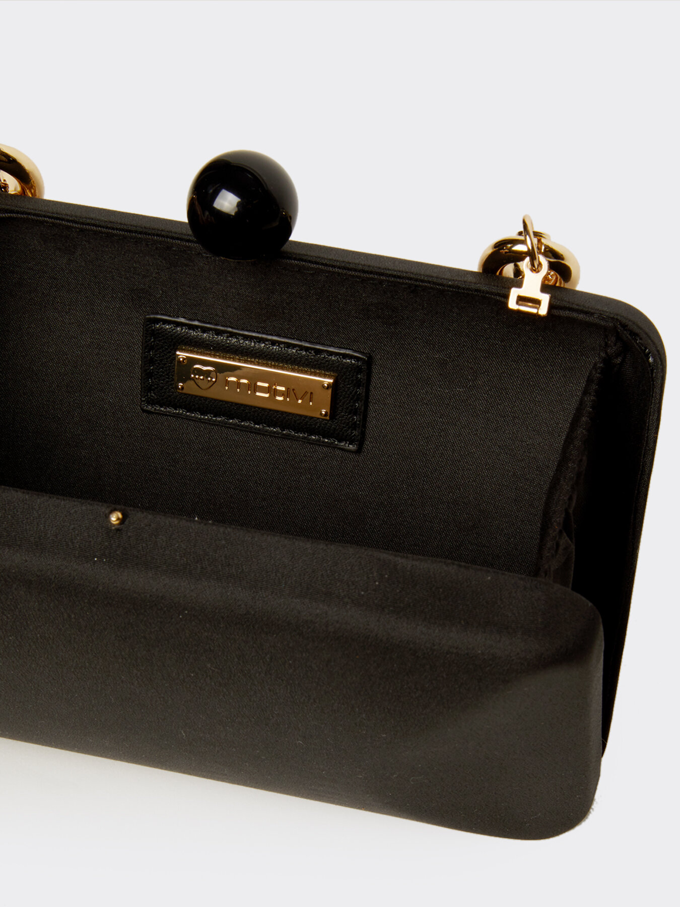 Hard clutch bag image number 4