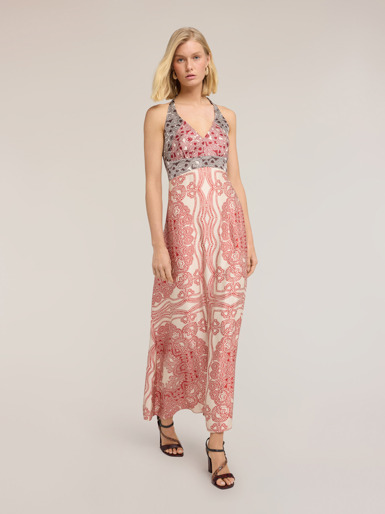 Langes Kleid aus Satin mit Paisley-Druck image number 2