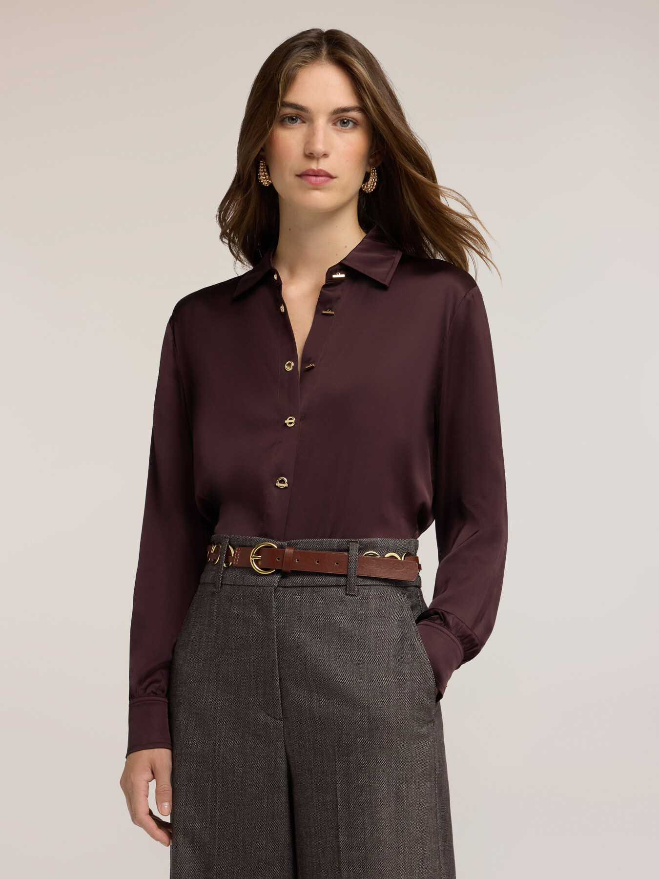 Chemise en satin de viscose avec boutons m&eacute;talliques image number 0