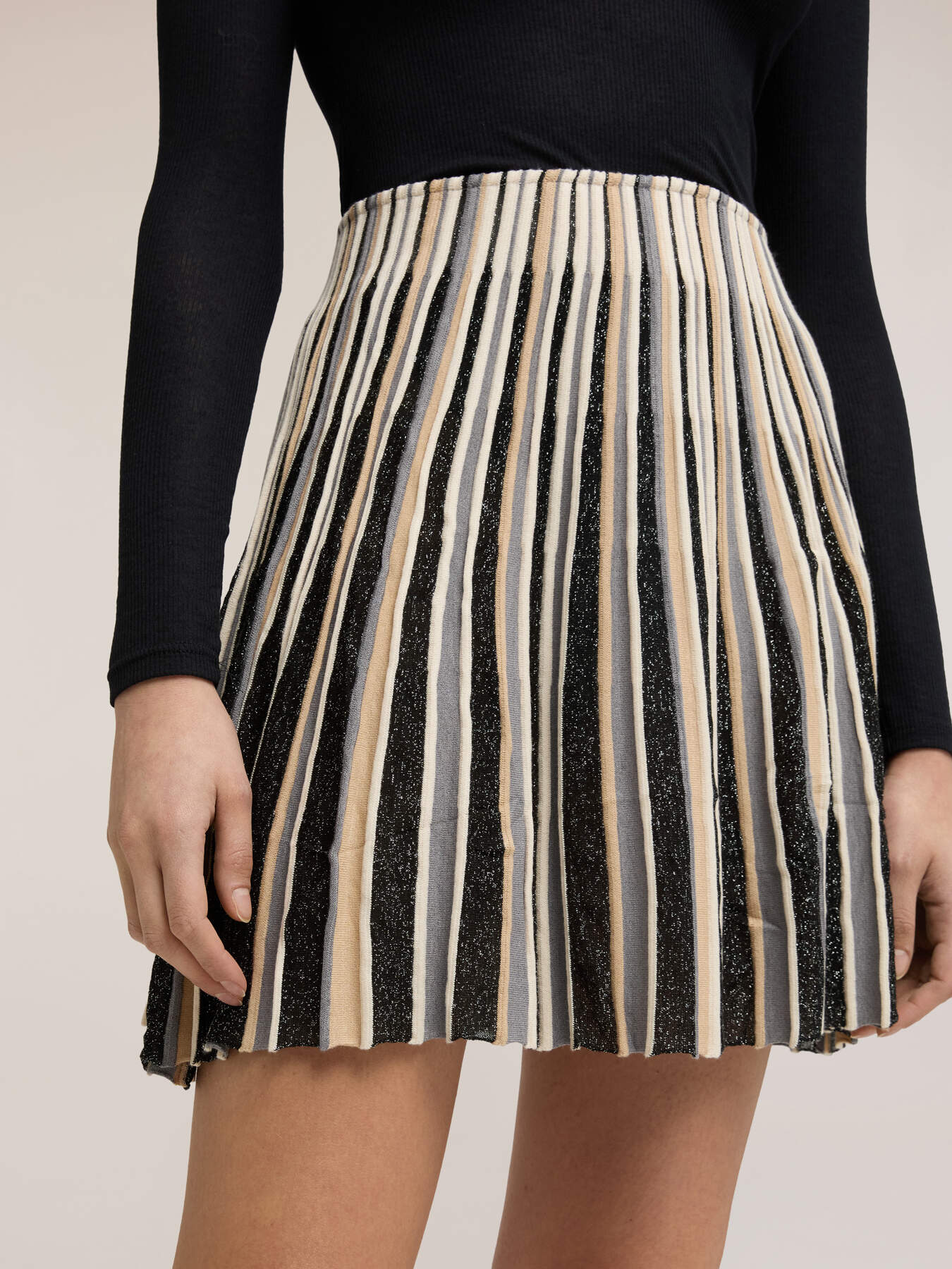 Plissierter Lurex-Strickrock image number 3