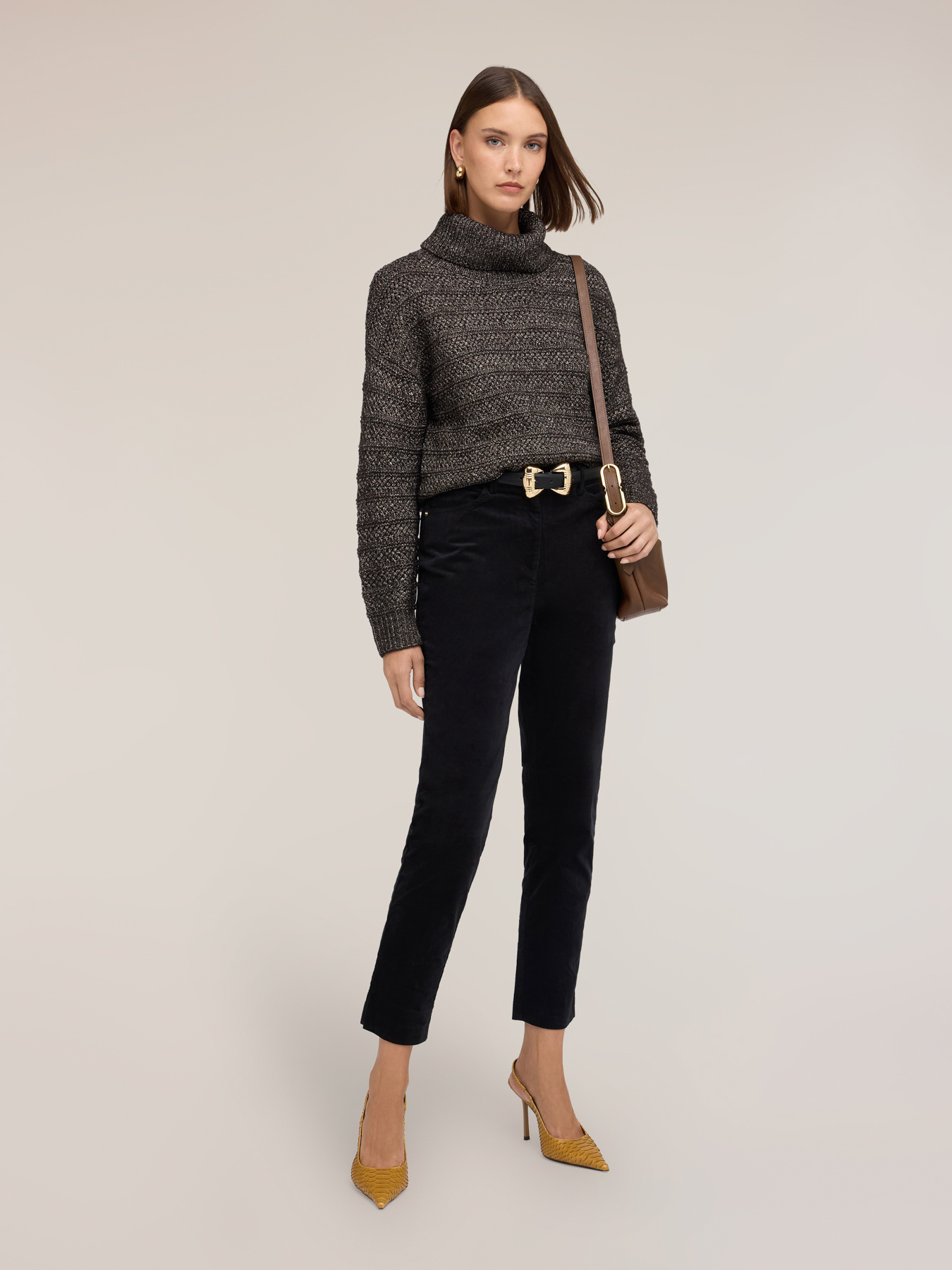 Schmal geschnittene Cordhose image number 0