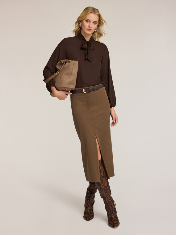 Bodycon skirt with front slit