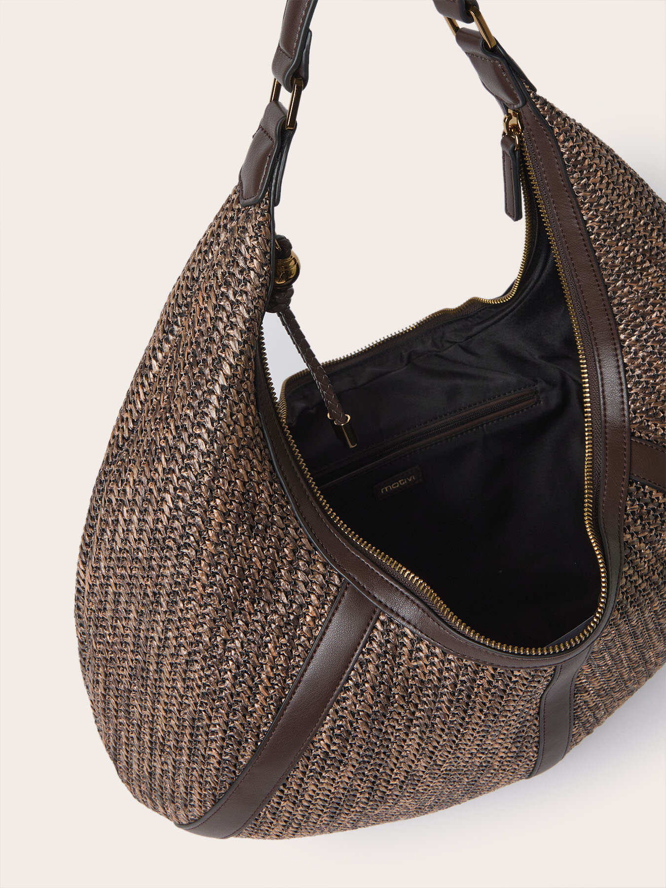 Geflochtene Hobo-Umh&auml;ngetasche mit Quasten image number 4