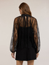 Blusa in pizzo con collo alto image number 1