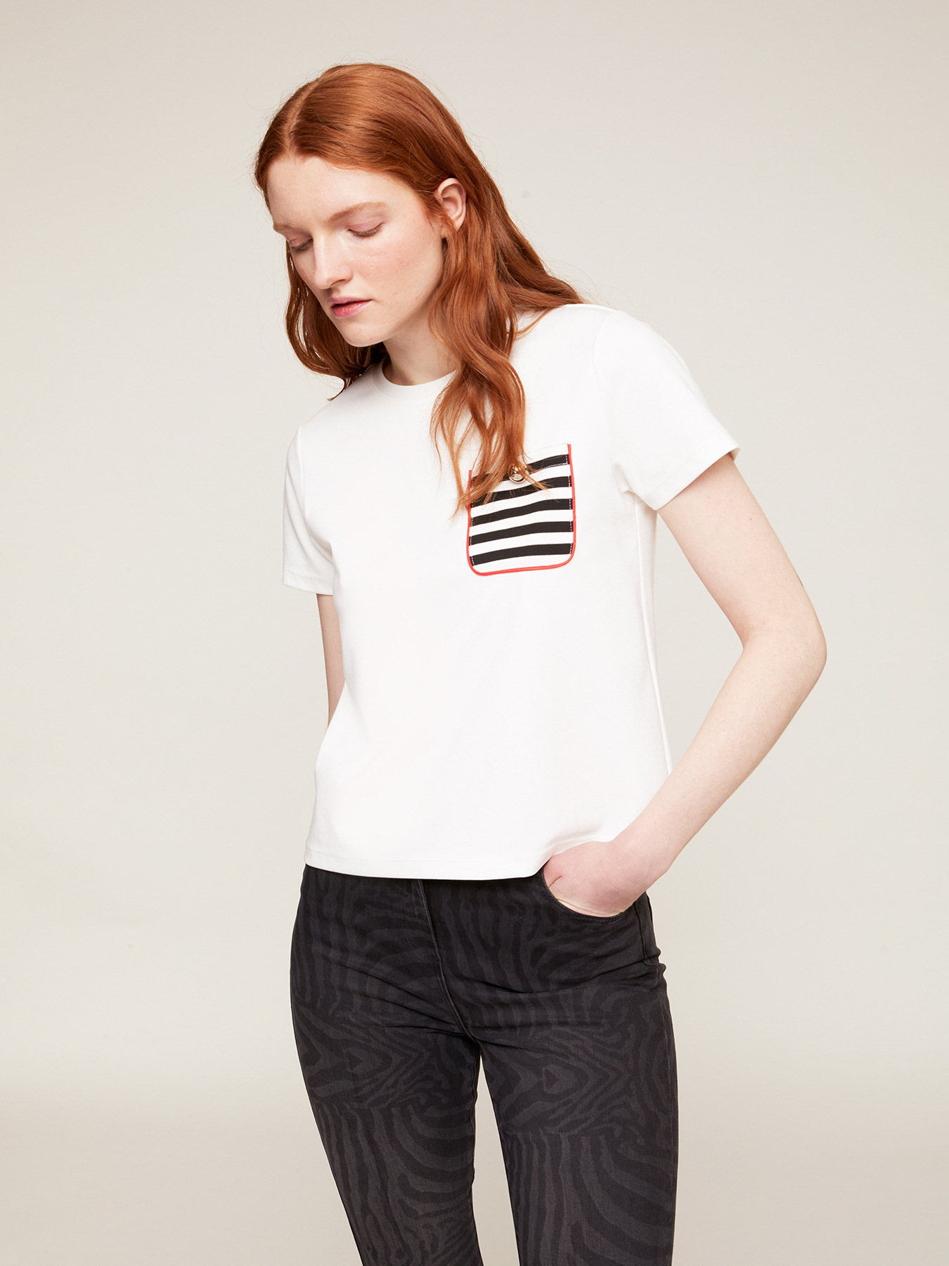Boxy T-shirt with striped pocket image number 0