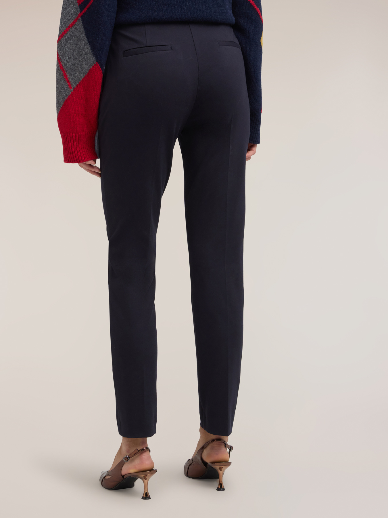 Pantaloni slim fit in punto milano image number 1