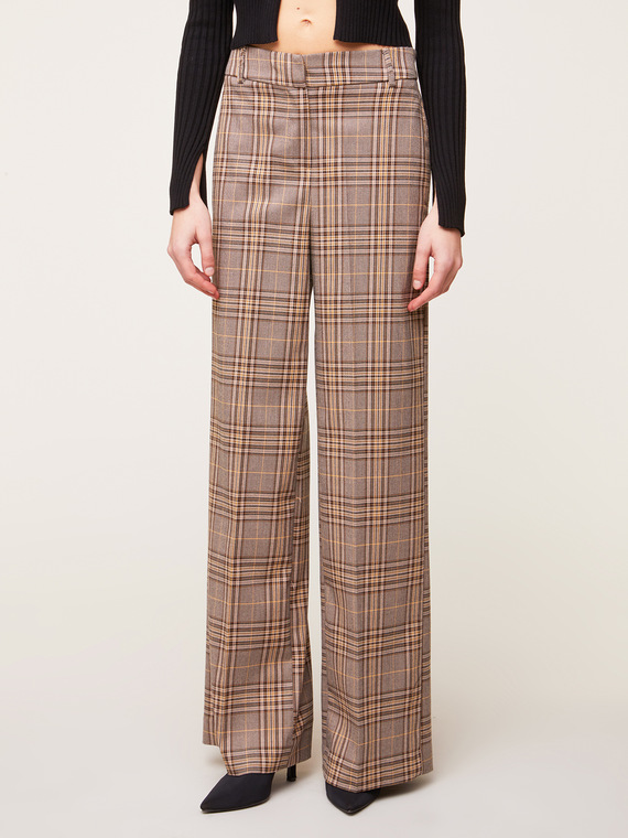 Wide-leg chequered pattern trousers