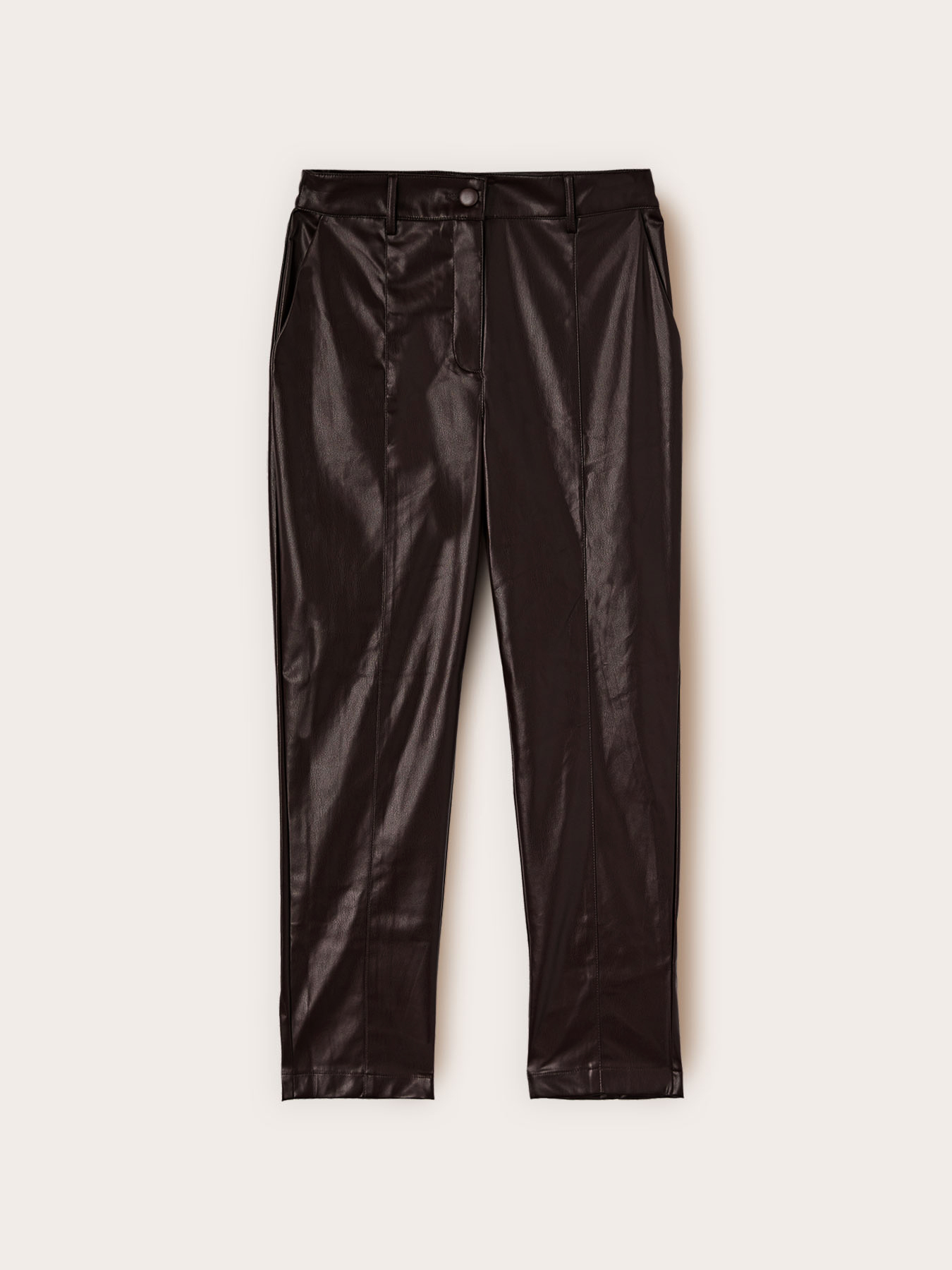 Pantalones slim fit en tejido revestido image number 4