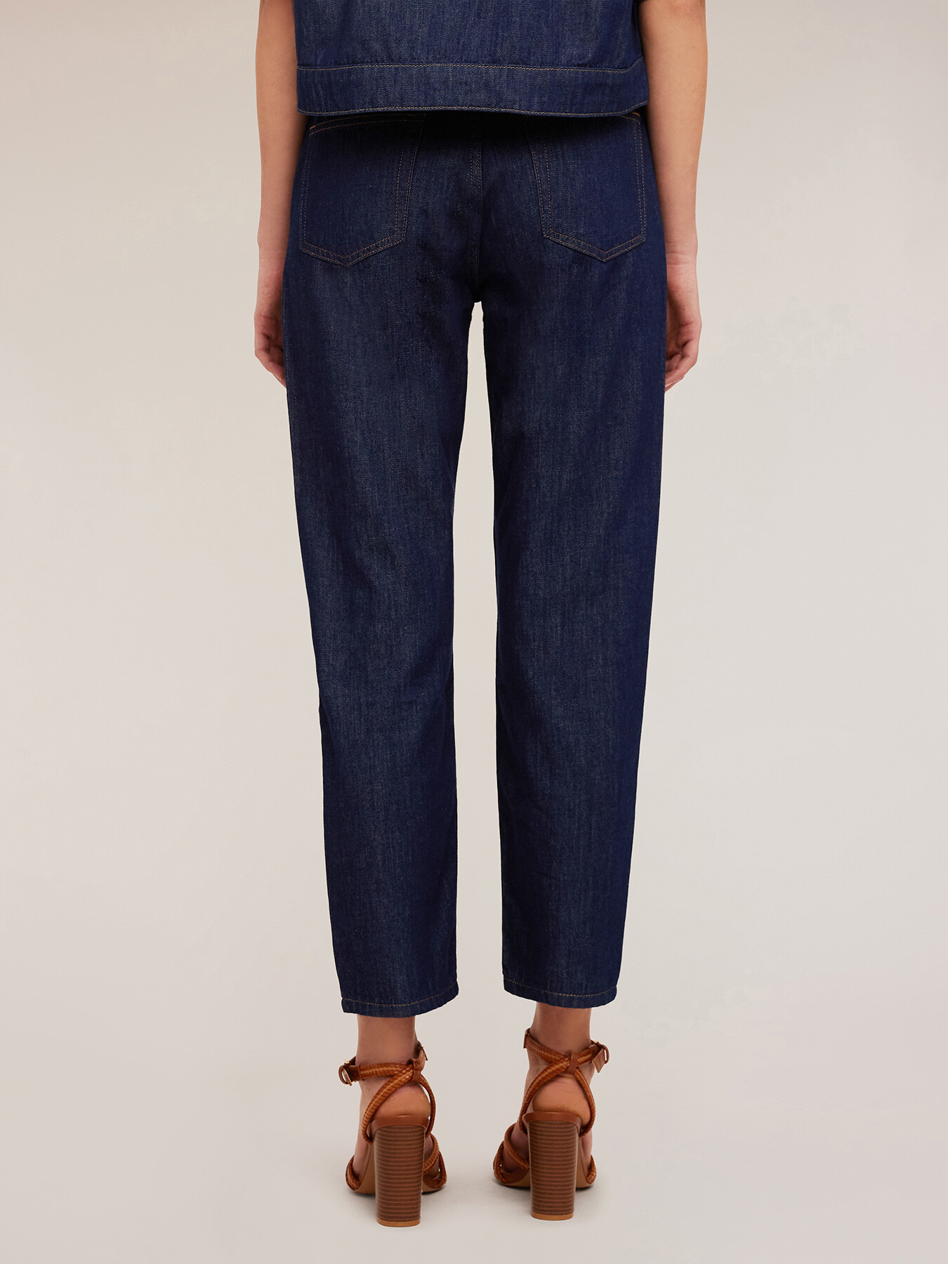 Mum fit jeans image number 1