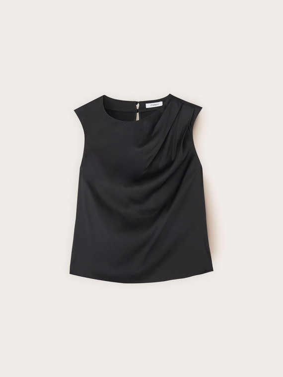 Top in raso con drappeggio asimmetrico
