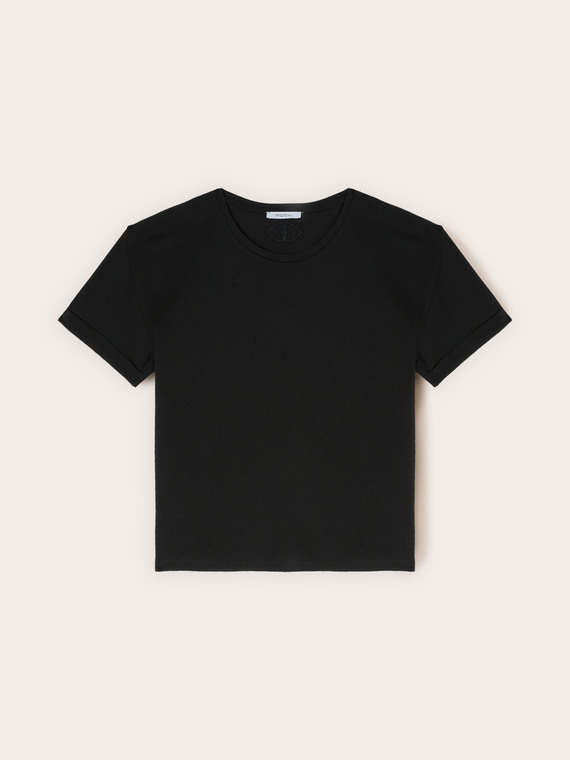 Boxy t-shirt with embroidered logo