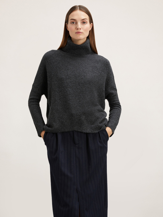 Oversized turtleneck