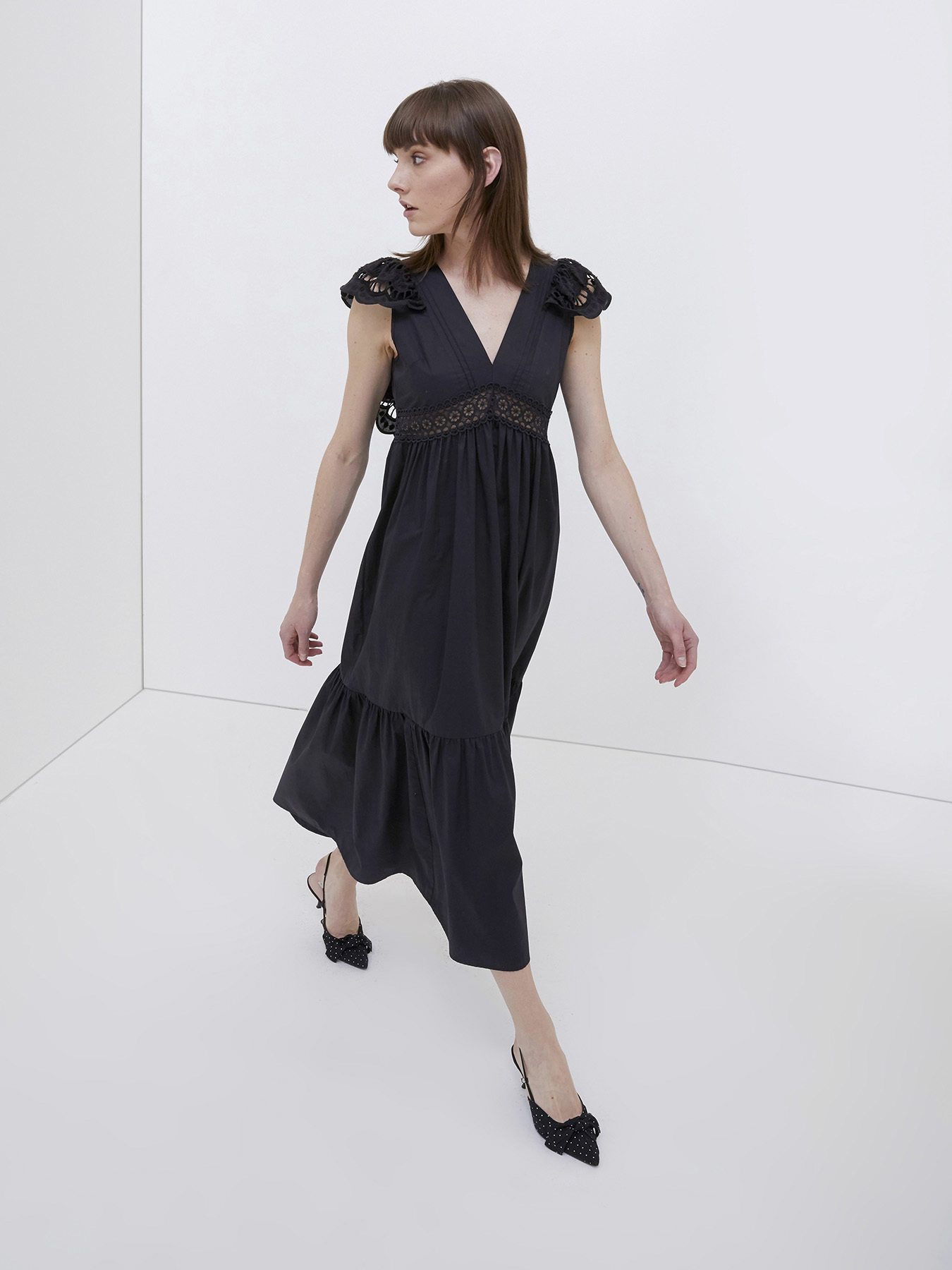 Vestito lungo con balze in sangallo image number 0