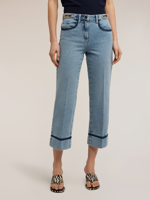 Cropped Wide-Fit-Jeans mit Kette