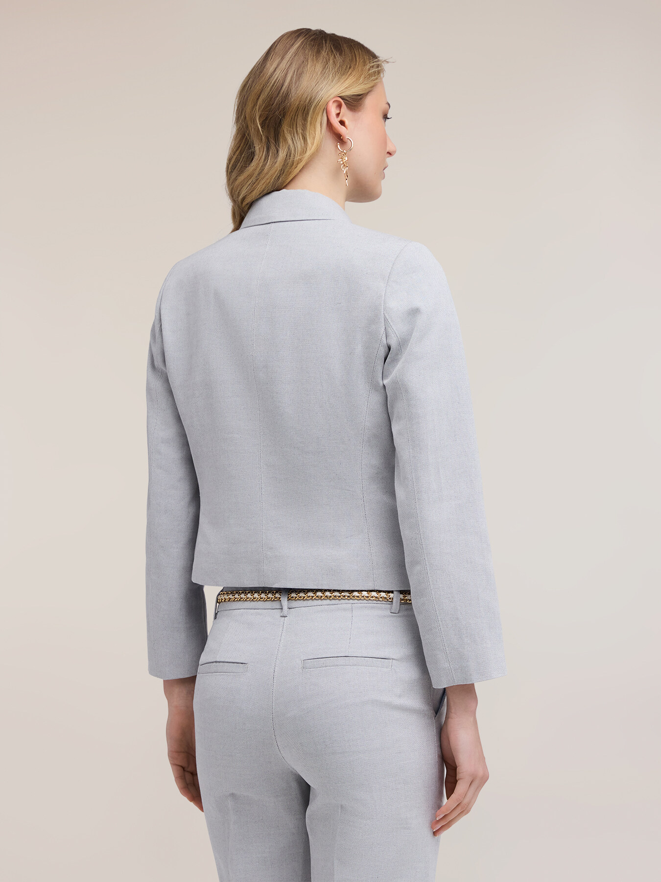 Blazer slim en tejido mixto de ramio image number 1